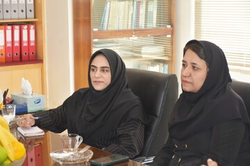 دیدار مدیرکل فارس با خیر کتابخانه ساز