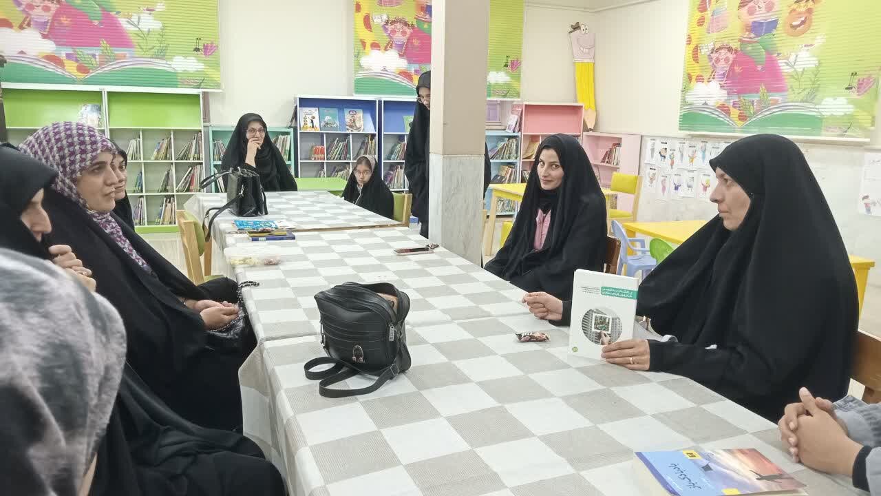 کتابخانه‌های عمومی استان مرکزی در مسیر ترویج مطالعه