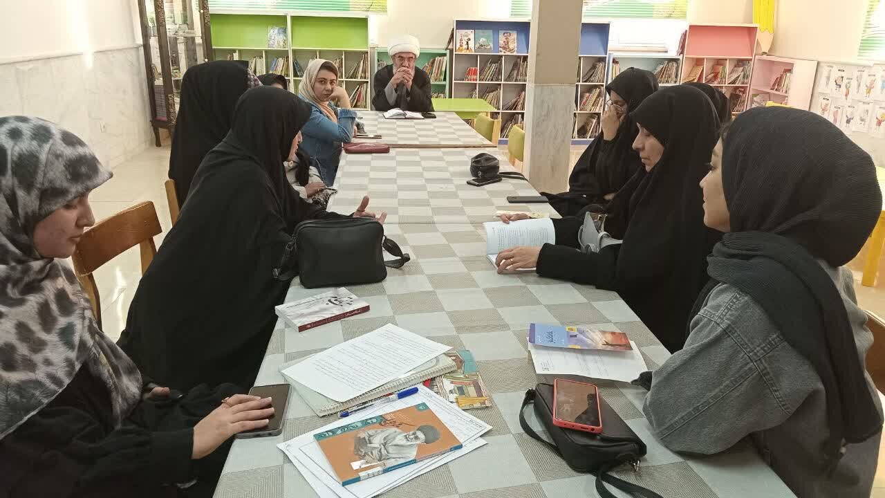 کتابخانههای عمومی استان مرکزی در مسیر ترویج مطالعه