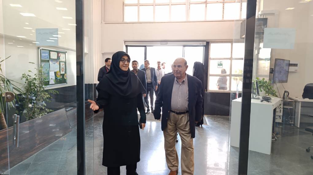 چهره ماندگار علم انسانشناسی، مهمان کتابخانه مرکزی خرمآباد شد