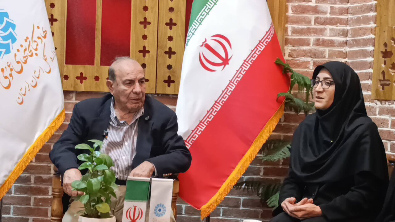 چهره ماندگار علم انسانشناسی، مهمان کتابخانه مرکزی خرمآباد شد