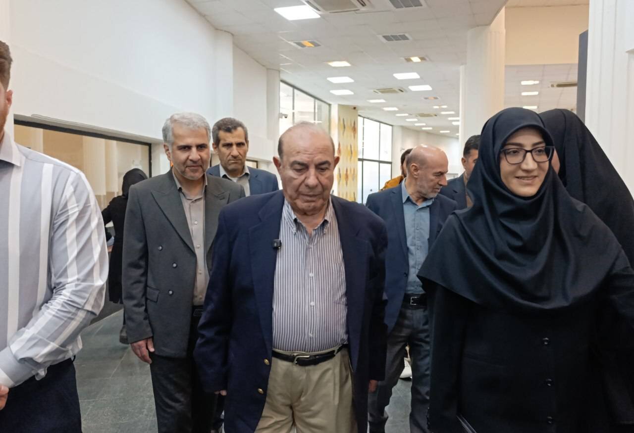 چهره ماندگار علم انسانشناسی، مهمان کتابخانه مرکزی خرمآباد شد