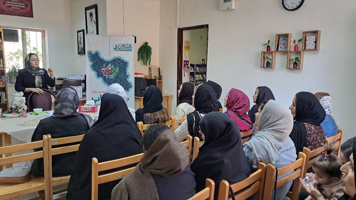 برگزاری ویژهبرنامههای فرهنگی و هنری در کتابخانههای عمومی شهرستان طارم