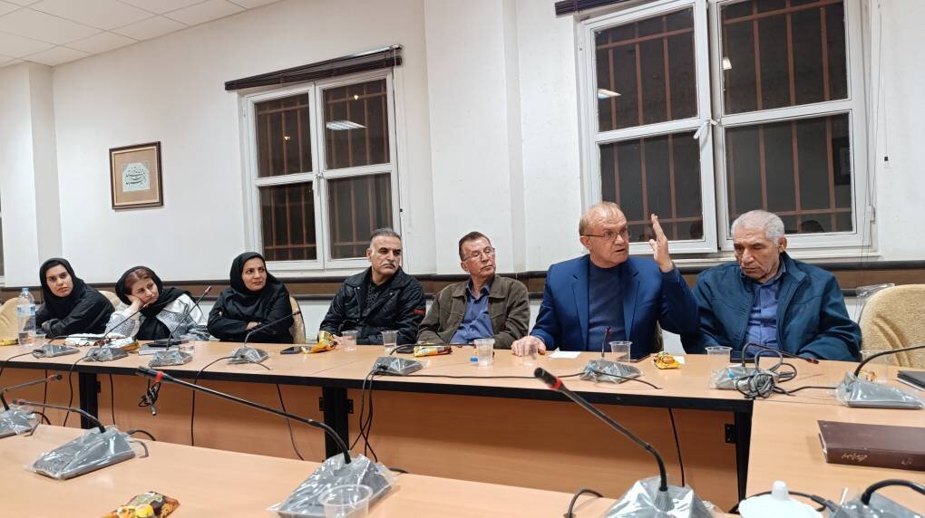 تعامل بنیاد ایران‌شناسی شعبه لرستان و کتابخانه‌های عمومی استان برای معرفی مشترک مفاخر لرستانی