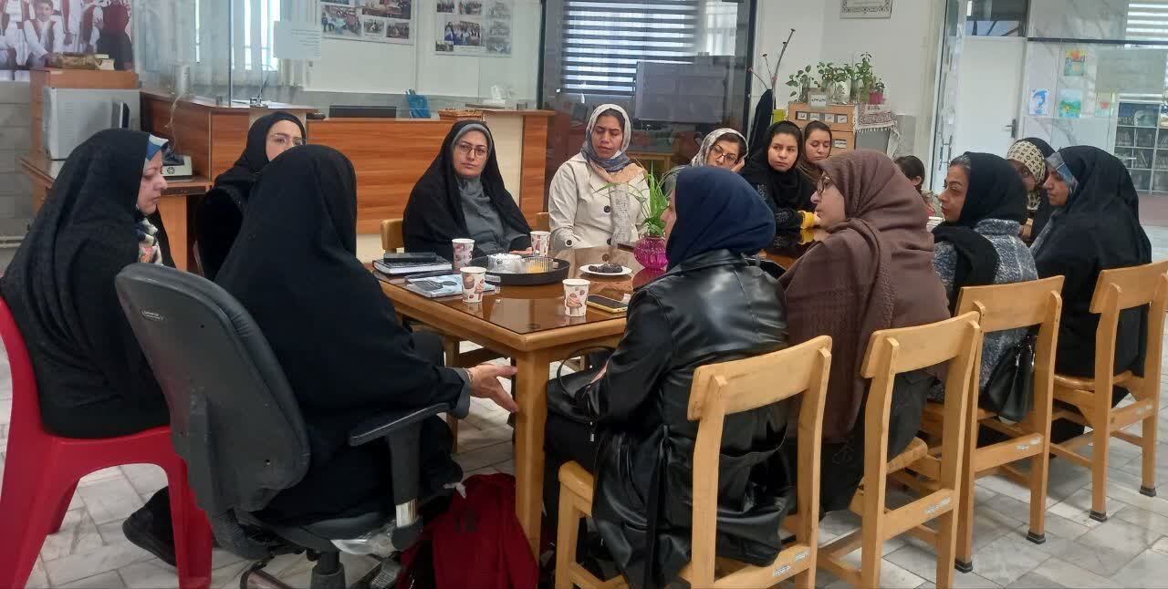 برگزاری برنامههای فرهنگی و آموزشی در کتابخانههای عمومی استان مرکزی