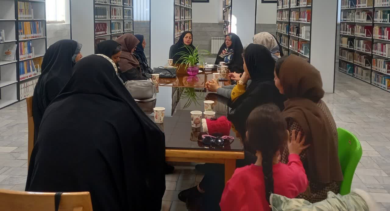 برگزاری برنامه‌های فرهنگی و آموزشی در کتابخانه‌های عمومی استان مرکزی