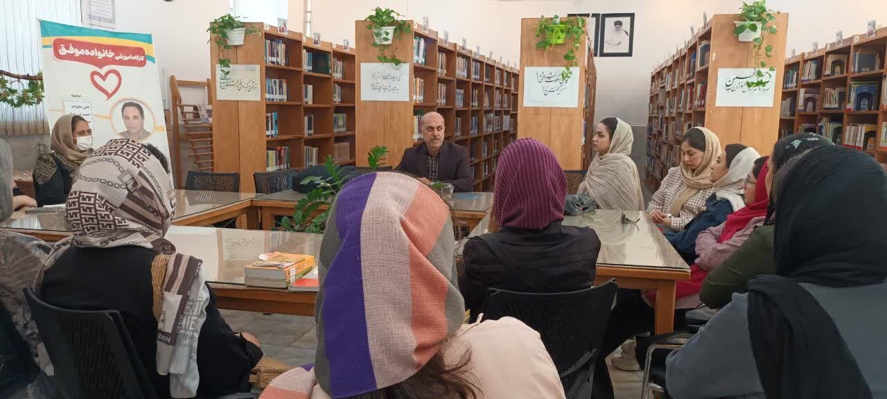 ترویج کتاب و کتابخوانی در کتابخانههای عمومی استان مرکزی