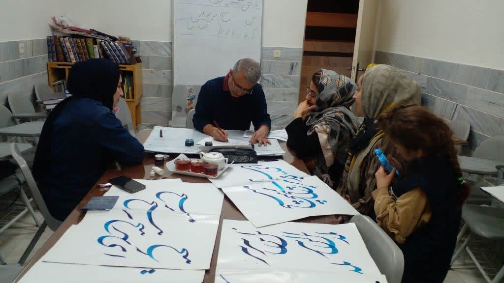 پیوند فرهنگ، خانواده و آیین‌های ایرانی در کتابخانه‌های عمومی استان مرکزی