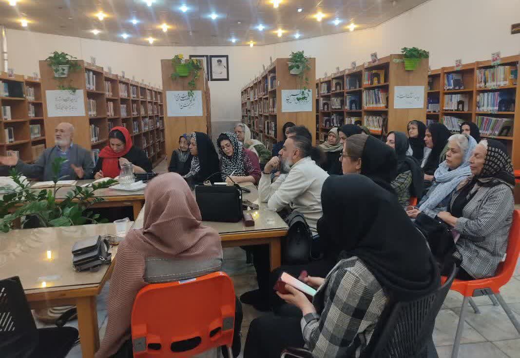 پیوند فرهنگ، خانواده و آیینهای ایرانی در کتابخانههای عمومی استان مرکزی