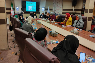 نقد کتاب مادرم تاک در اراک - کراپ‌شده