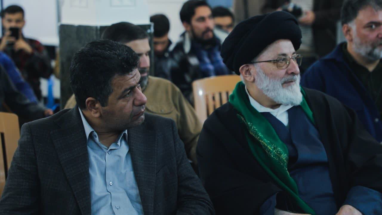 کتاب «روح‌الله» در اراک نقد و بررسی شد