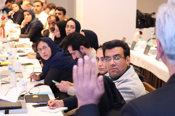 کارگاه‌های تخصصی «خبرنویسی هوشمند» و «عکاسی موبایلی»