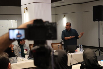 کارگاه‌های تخصصی «خبرنویسی هوشمند» و «عکاسی موبایلی»