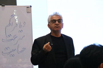 کارگاه‌های تخصصی «خبرنویسی هوشمند» و «عکاسی موبایلی»