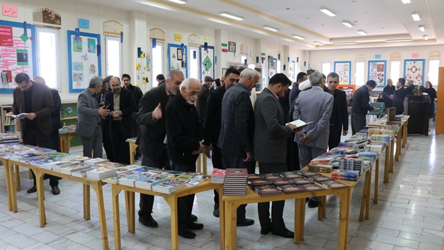 افتتاح دهمین نمایشگاه کتاب شهمیرزاد