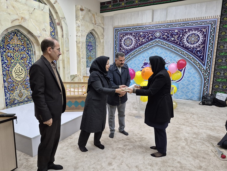 تجلیل از بانوان کتابدار کردستانی