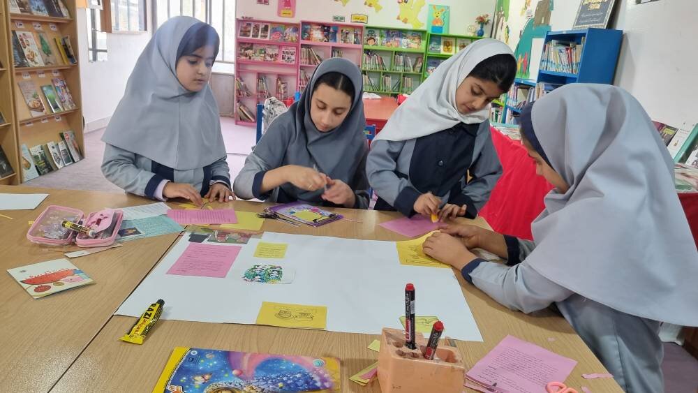 برگزاری جشن روز مادر در کتابخانه آیتالله خامنهای سنخواست با برنامههای فرهنگی متنوع