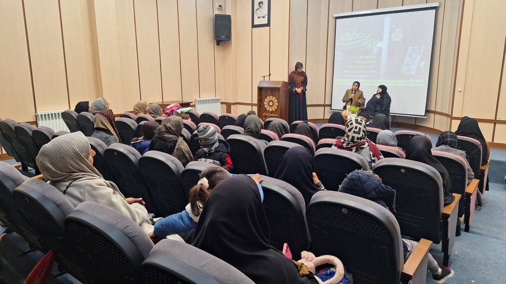 جشنوارهای از قصهگویی، سرود و کارگاههای هنری در کتابخانههای زنجان