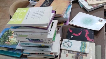 اهدا کتاب به کتابخانه عمومی زنده یاد فرنگیس متین شهرستان مسجدسلیمان