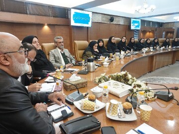 نشست صمیمی مدیر کل کتابخانه های عمومی استان تهران با مسئولین کتابخانه‌های عمومی شهرستان تهران