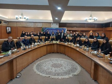 نشست صمیمی مدیر کل کتابخانه های عمومی استان تهران با مسئولین کتابخانه‌های عمومی شهرستان تهران