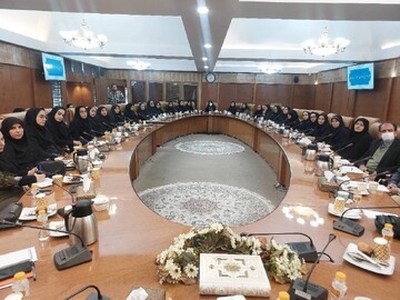 نشست صمیمی مدیر کل کتابخانه های عمومی استان تهران با مسئولین کتابخانه‌های عمومی شهرستان تهران