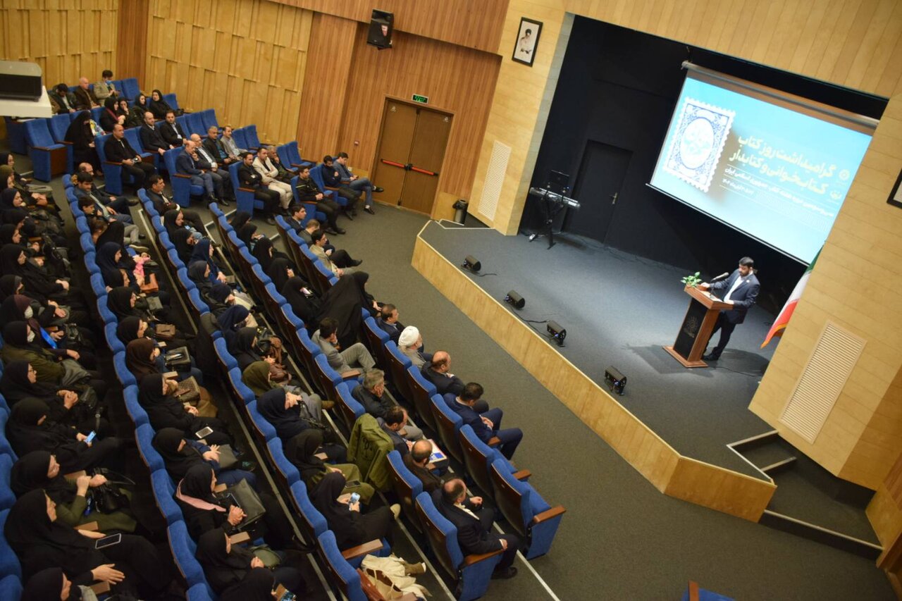 برگزیدگان حوزه کتاب و کتابخوانی در استان گیلان تقدیر شدند