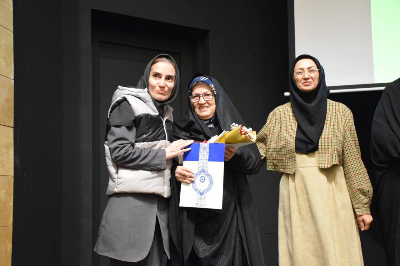 برگزیدگان حوزه کتاب و کتابخوانی در استان گیلان تقدیر شدند