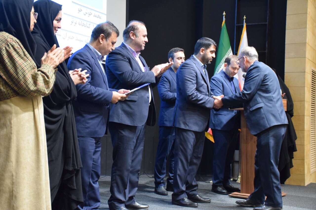 برگزیدگان حوزه کتاب و کتابخوانی در استان گیلان تقدیر شدند