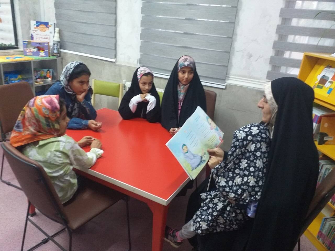 ترویج کتاب و کتابخوانی در کتابخانههای عمومی استان تهران