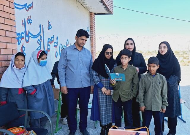 طرح «روستا به روستا با کتاب» مهمان دانشآموزان یداللهآباد