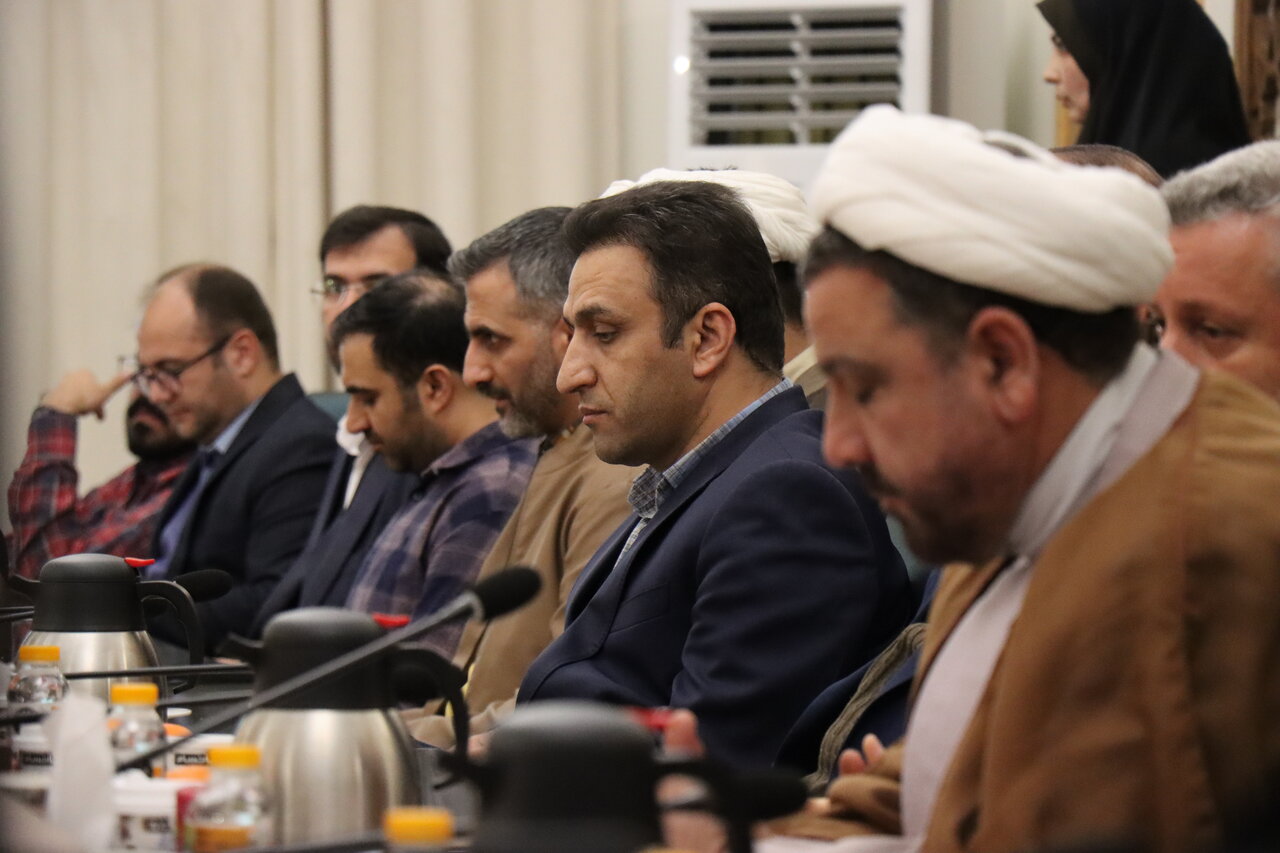 نهاد کتابخانه‌های عمومی به‌صورت جدی به امر اشاعه نماز ورود کرده است