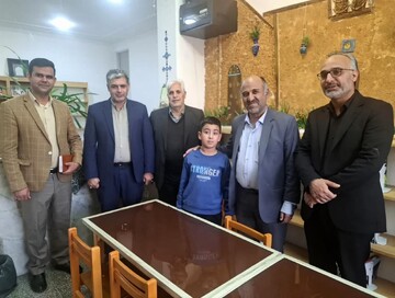 بازدید مدیرکل کتابخانه‌های عمومی استان و شهردار شاهدیه از کتابخانه عمومی شهید سلطانی