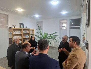 بازدید مدیرکل کتابخانه‌های عمومی استان و شهردار شاهدیه از کتابخانه عمومی شهید سلطانی