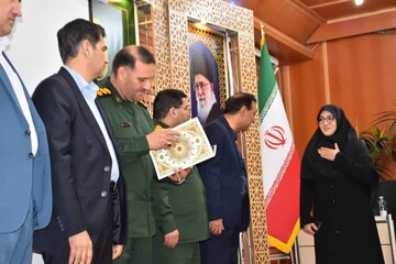 دستگاه برتر در میز خدمت