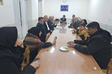 هشتمین نشست شاعران و ادیبان در کتابخانه امام علی(ع)