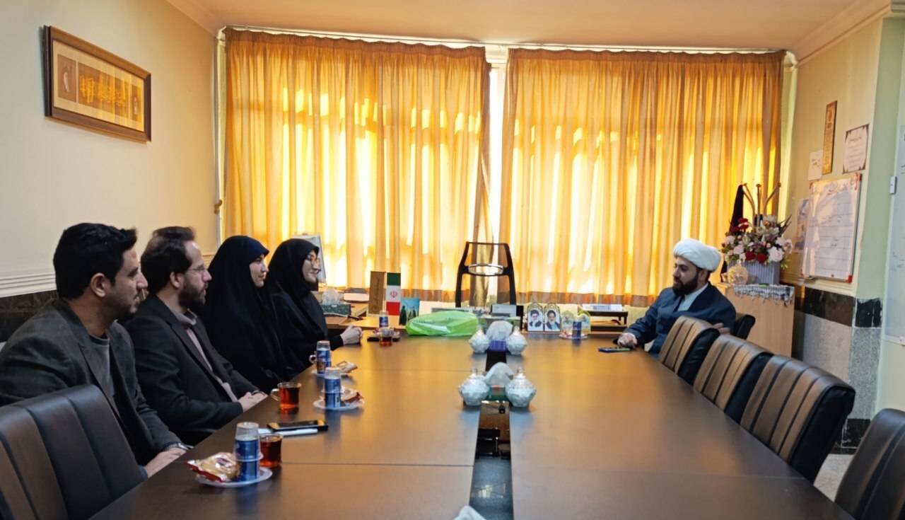 تأکید مدیران‌کل کتابخانه‌های عمومی و تبلیغات اسلامی لرستان بر توسعه فعالیت‌های کتاب‌محور