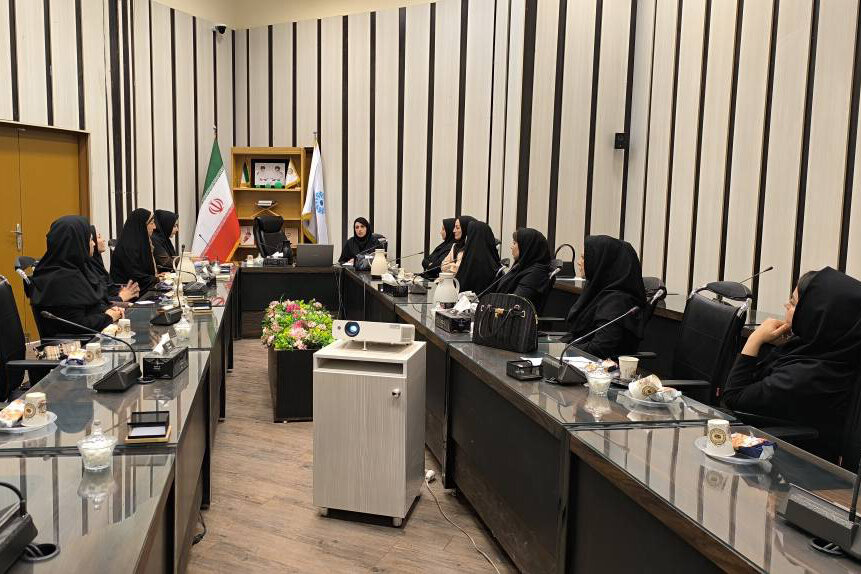 نشست «سلامت بانوان» در کتابخانه مرکزی ایلام