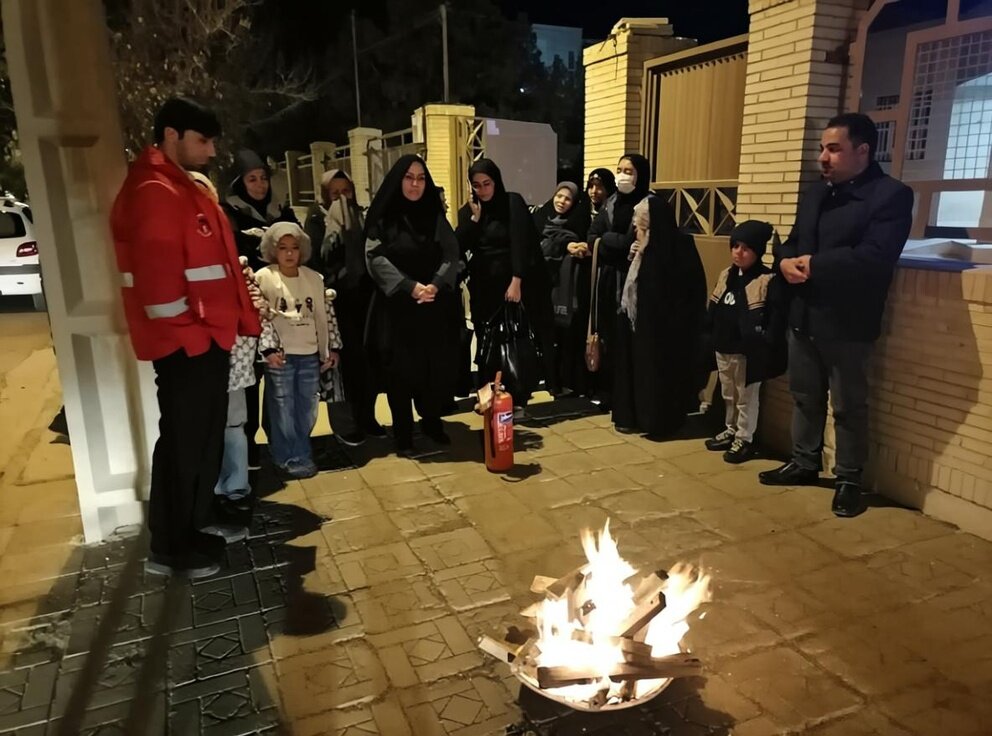 برگزاری دورههای اطفای حریق برای افزایش مهارت کتابداران شهرستان ابرکوه