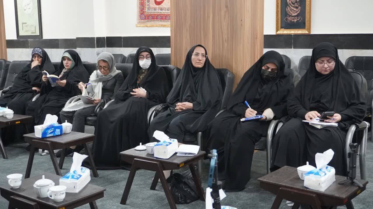 نشست نقد و بررسی کتاب «خستگی فرهنگی» برگزار شد