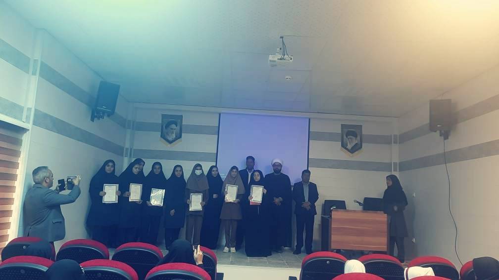 گرامیداشت مقام زن با برنامههای فرهنگی متنوع در کتابخانههای عمومی هرمزگان