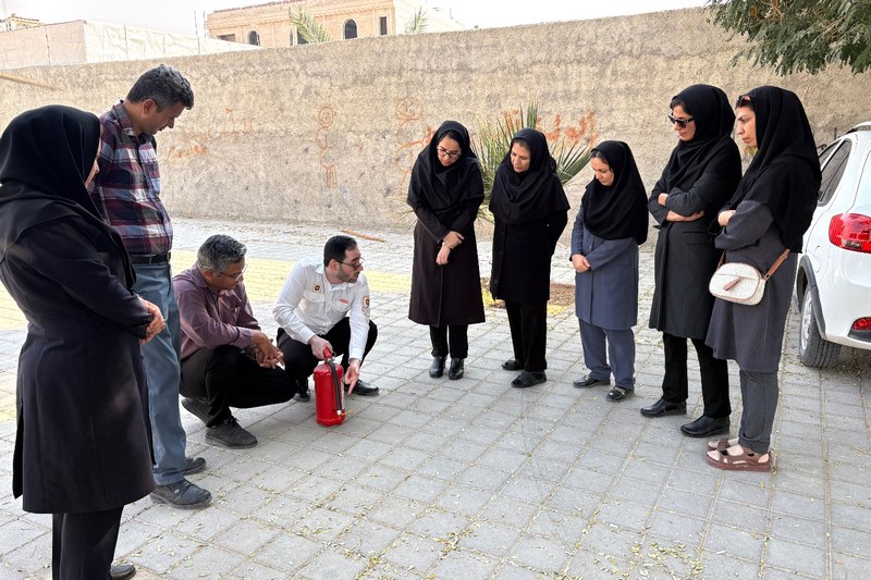 برگزاری دورههای آموزشی اطفای حریق برای کتابداران استان بوشهر