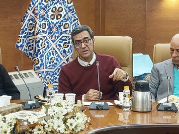 رونمایی از کتاب «پشت صحنه نوشتن» در کتابخانه مرکزی پارک شهر