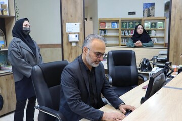 بازدید مدیرکل کتایخانه‌های عمومی استان از کتابخانه‌های امام علی(ع) و فرخی یزدی