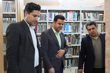بازدید مدیرکل کتایخانه‌های عمومی استان از کتابخانه‌های امام علی(ع) و فرخی یزدی