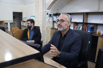 بازدید مدیرکل کتایخانه‌های عمومی استان از کتابخانه‌های امام علی(ع) و فرخی یزدی