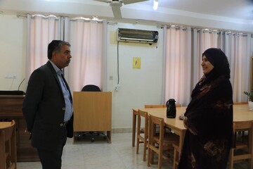 بازدید مدیرکل از کتابخانه های قشم