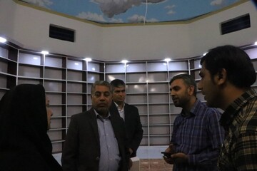 بازدید مدیرکل از کتابخانه های قشم