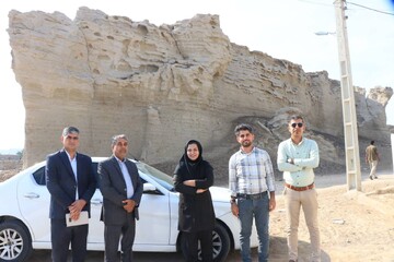 بازدید مدیرکل از کتابخانه های قشم