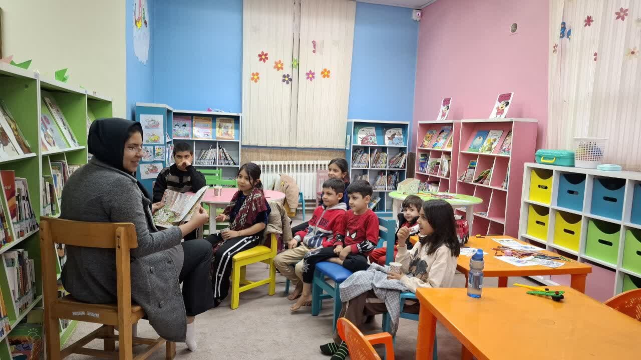 فعالیتهای کتابخانههای عمومی استان مرکزی در راستای تحقق عدالت فرهنگی